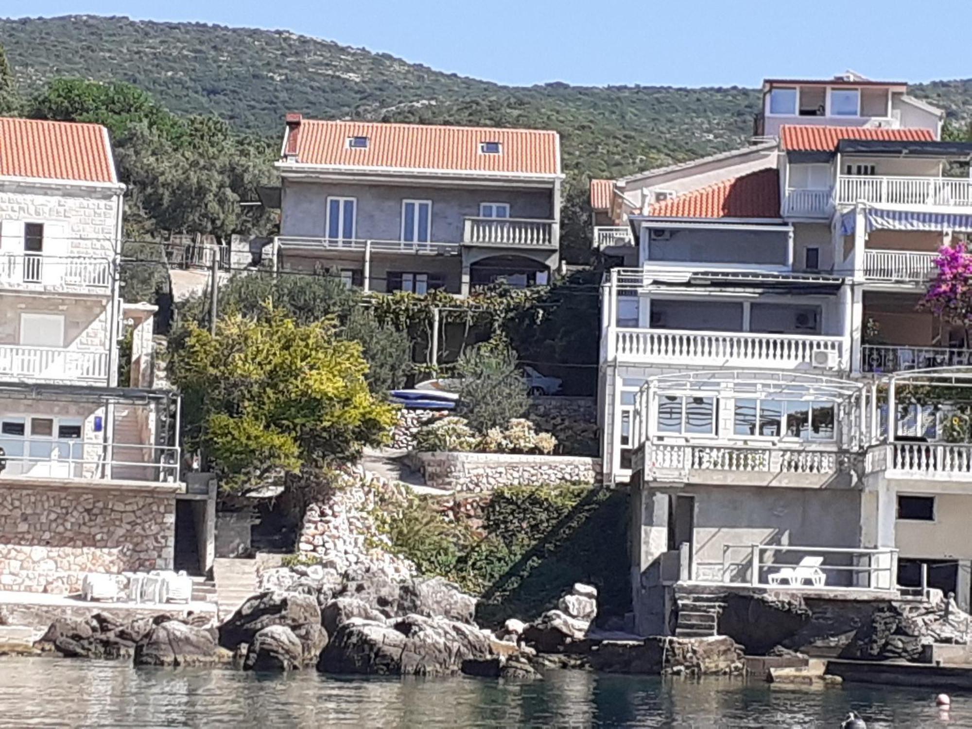 Apartman Ane *