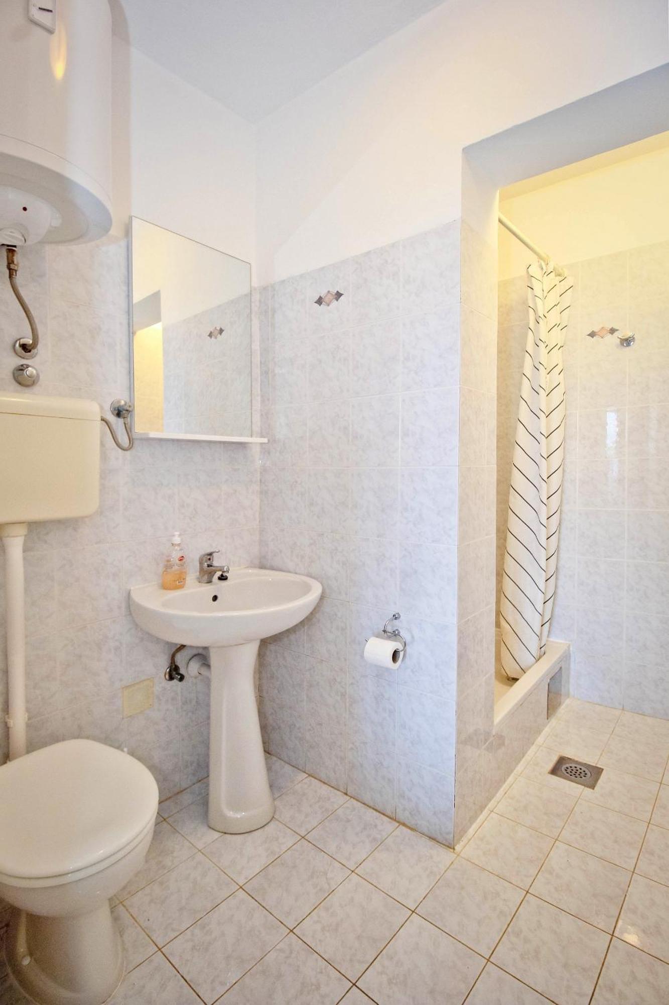 Ane Apartman Molunat